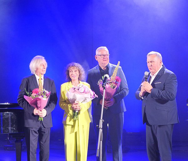 Jubileuszowy koncert Alicji Majewskiej i Włodzimierza Korcza-21100