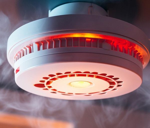 Rewolucja w przepisach pożarowych. Nowe obowiązki dla właścicieli domów i firm-21220