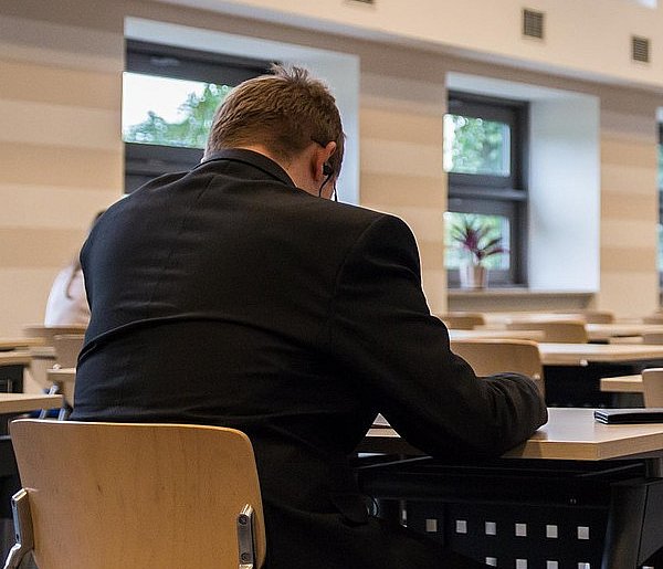 Zmiany w przepisach o wynagrodzeniach. Zapłacą za gotowość do pracy-21248