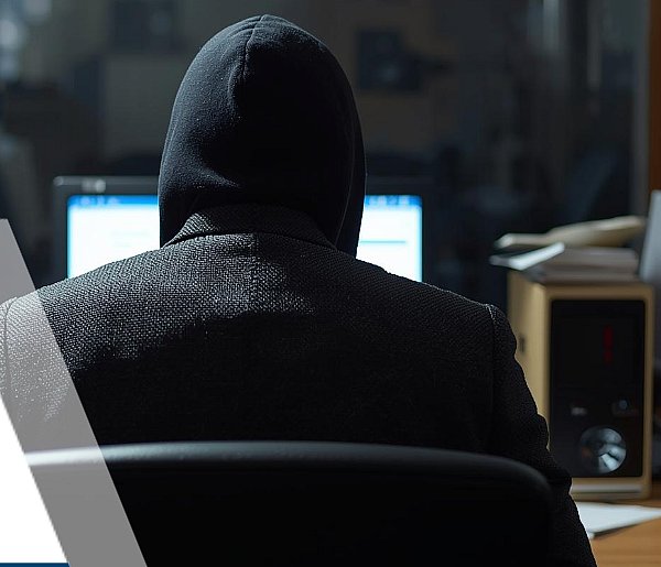 Uwaga, oszuści podszywają się pod pracowników ZUS!-21492