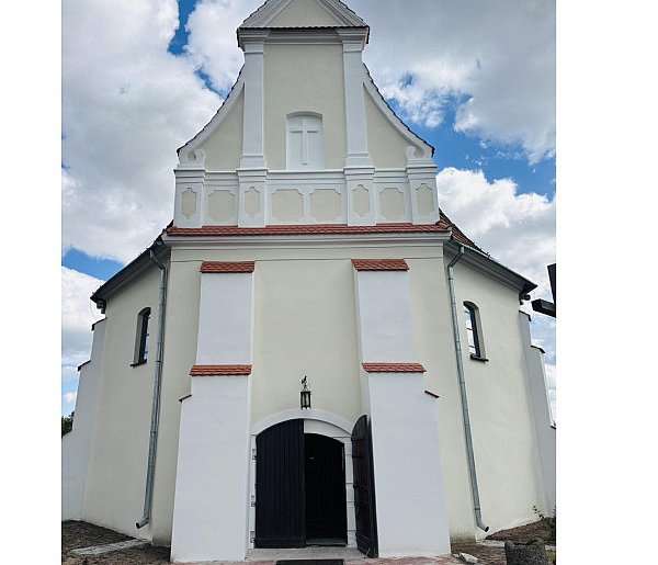 Kościół w Jeżewie po remoncie-21585