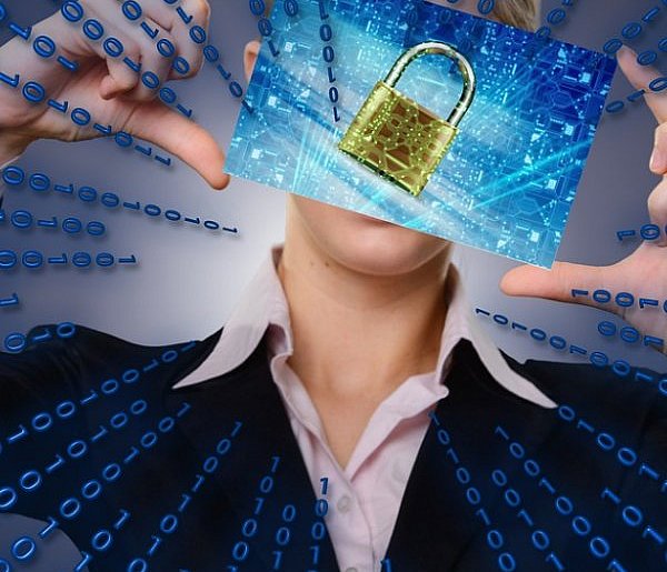 Uwierzyła w szybki zysk. Straciła prawie 8 tysięcy złotych-22050