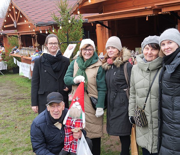 Na bożonarodzeniowym jarmarku-22456