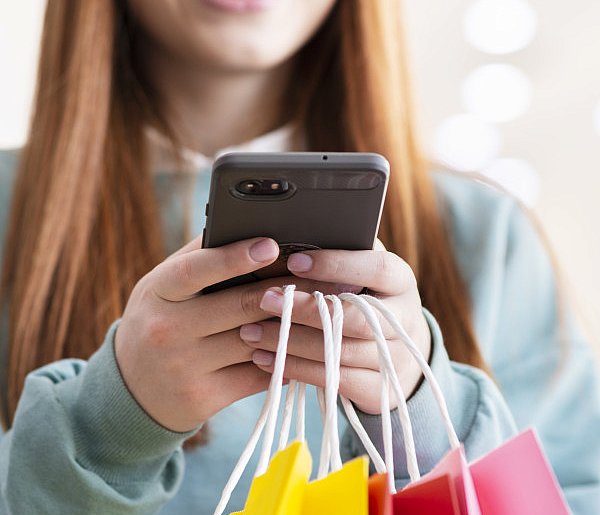 Zalando i Temu podpadły urzędowi. Klienci byli wprowadzani w błąd-22618