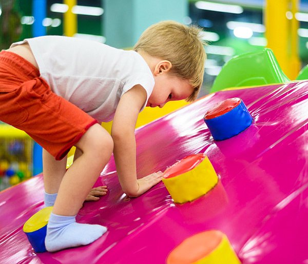 Zostawiasz dziecko w sali zabaw? Urząd wykrył poważne uchybienia-22656