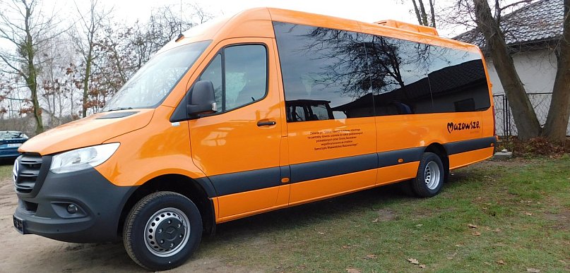 Nowy autobus szkolny