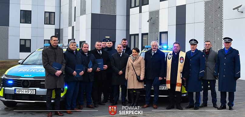 Nowe radiowozy dla posterunków w Rościszewie i Gozdowie