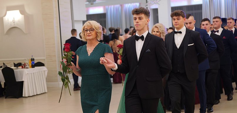 Wielki bal uczniów ze Studzieńca