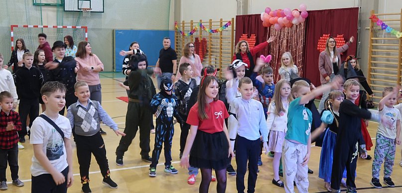 Karnawałowy bal dla najmłodszych w Łukomiu
