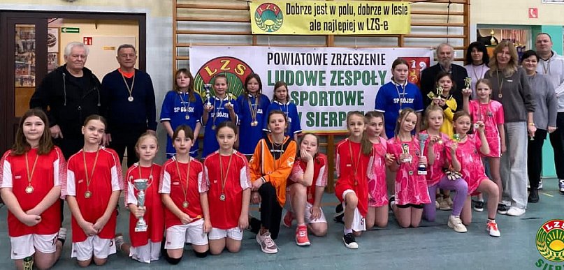 Piłkarki zagrały w Szczutowie