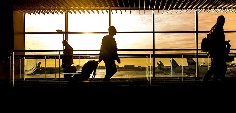 Rząd rozważa nowe zasady. Chodzi o powroty Polaków z zagranicy