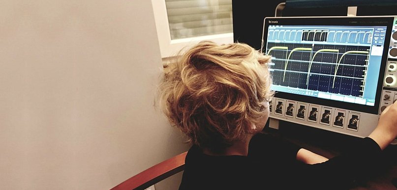 Aparatura do precyzyjnych pomiarów pojemności przebiegów i częstotliwości