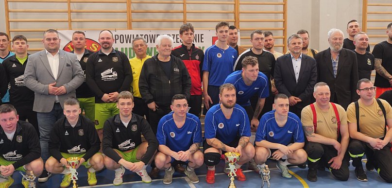 Strażacy i piłka nożna