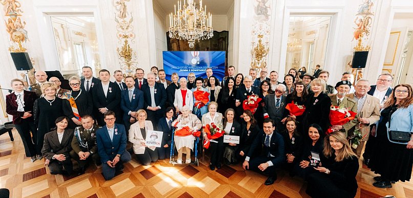 Odznaczenie „Dumni z Powstańców” dla 6MBOT