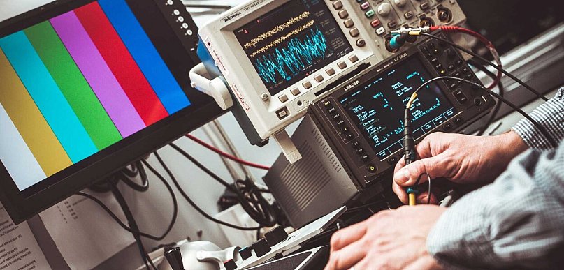 Na czym polega profesjonalna naprawa elektroniki? Kompletny przewodnik