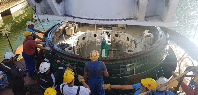Hydraulika siłowa na statku - niewidoczny system, który decyduje o sprawności