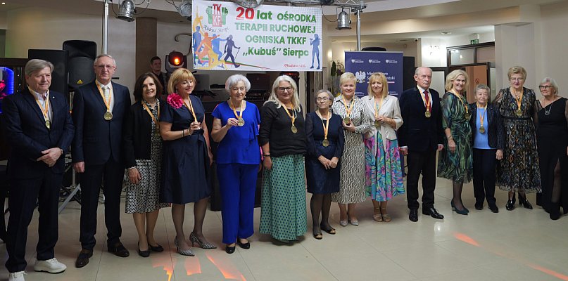 20 lat ruchu z uśmiechem - 22110