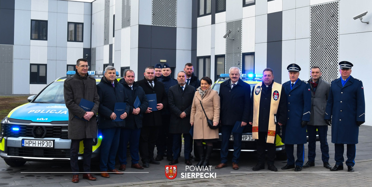 Nowe radiowozy dla posterunków w Rościszewie i Gozdowie