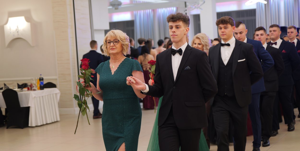 Wielki bal uczniów ze Studzieńca