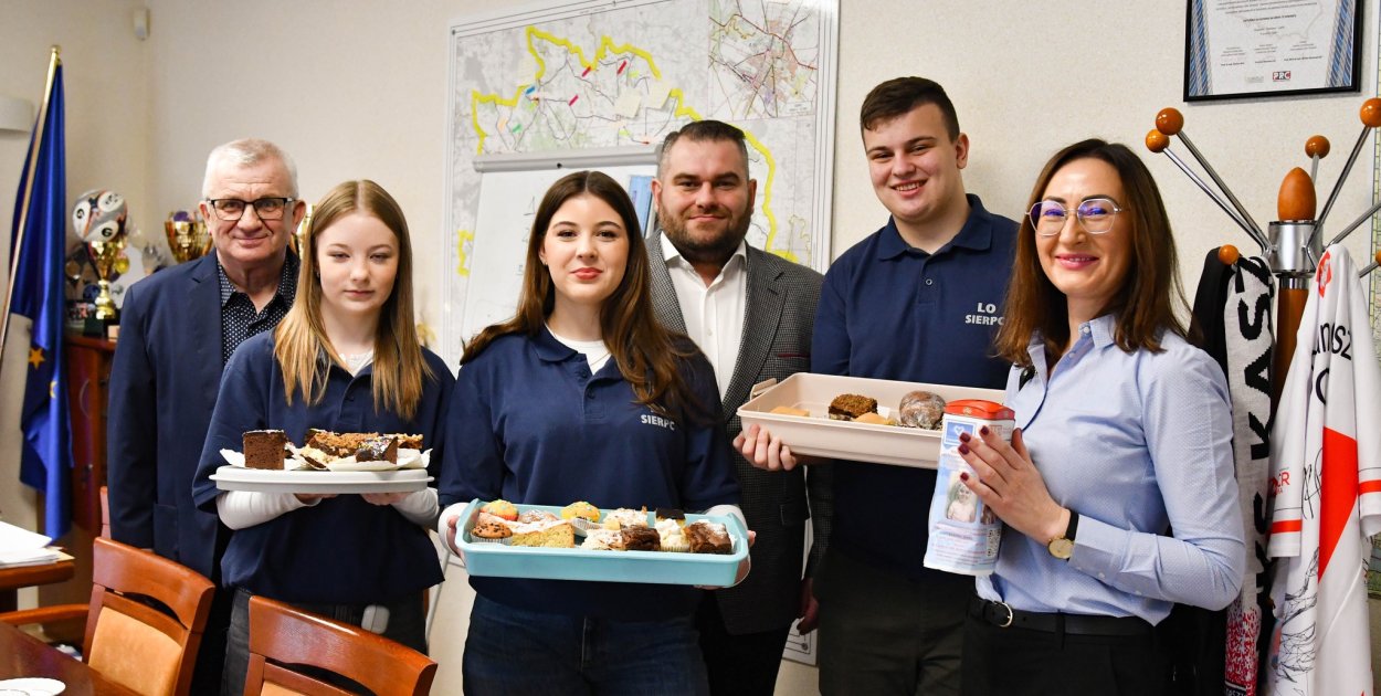 Sprzedawali ciasta, odwiedzili urzędy. Pomagają Marysi