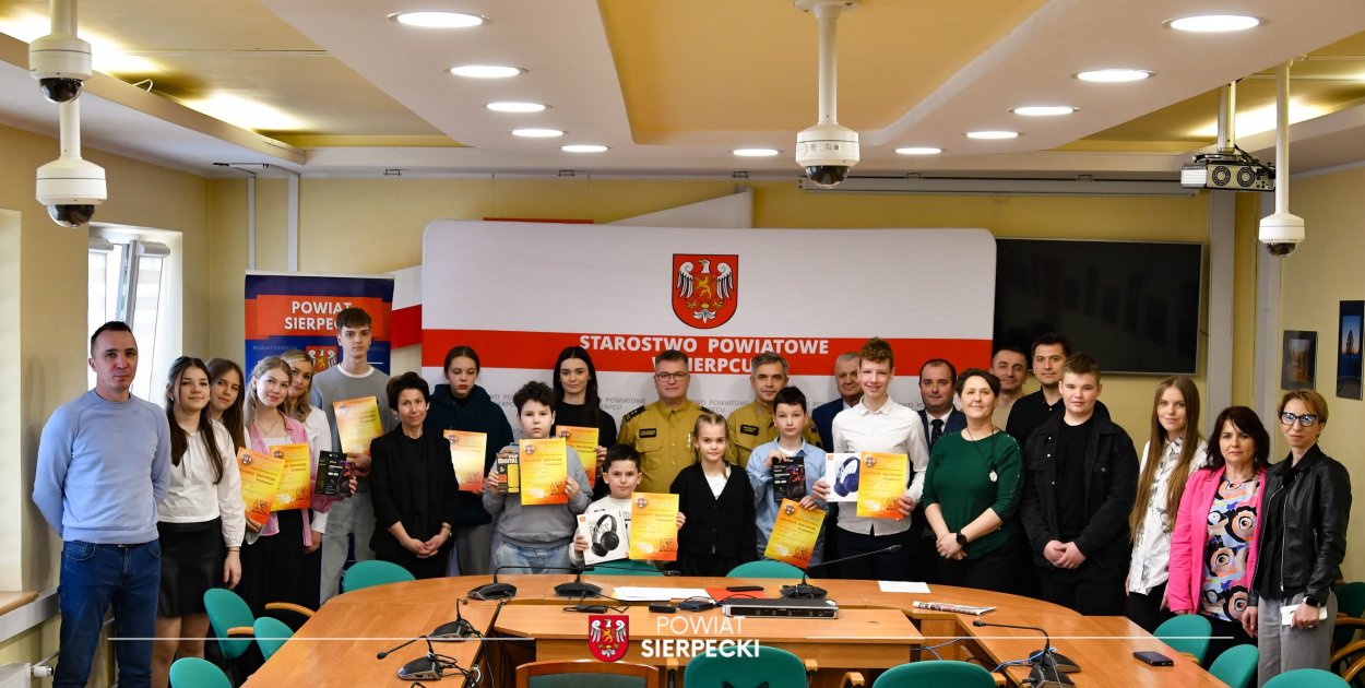 Młodzież zapobiega pożarom